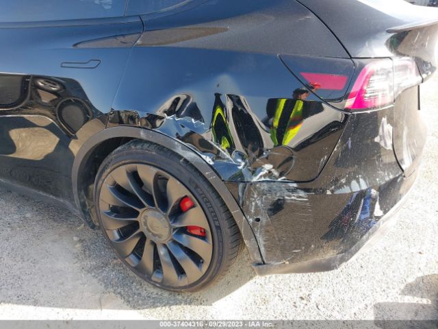 7SAYGDEF4NF447557 Tesla Model Y Performance