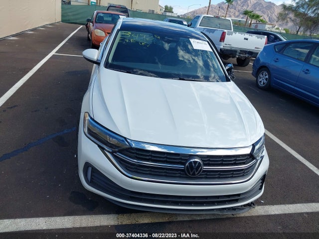 3VWGM7BU6NM015664 Volkswagen JETTA SEL