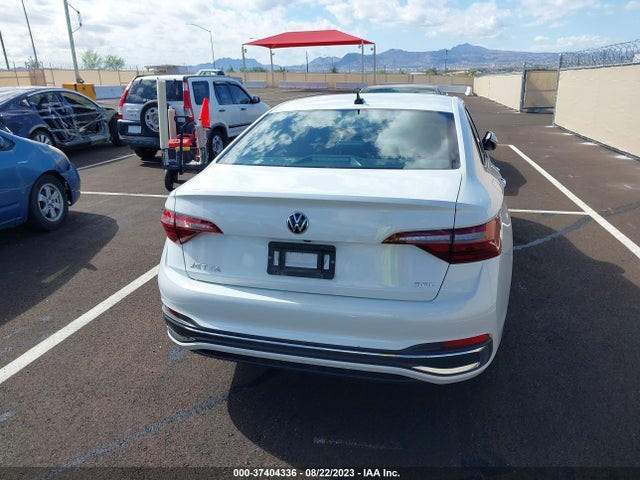3VWGM7BU6NM015664 Volkswagen JETTA SEL