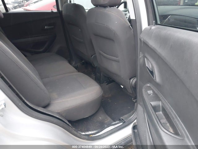 Chevrolet TRAX LS 2022 KL7CJNSM5NB549144 Image 8