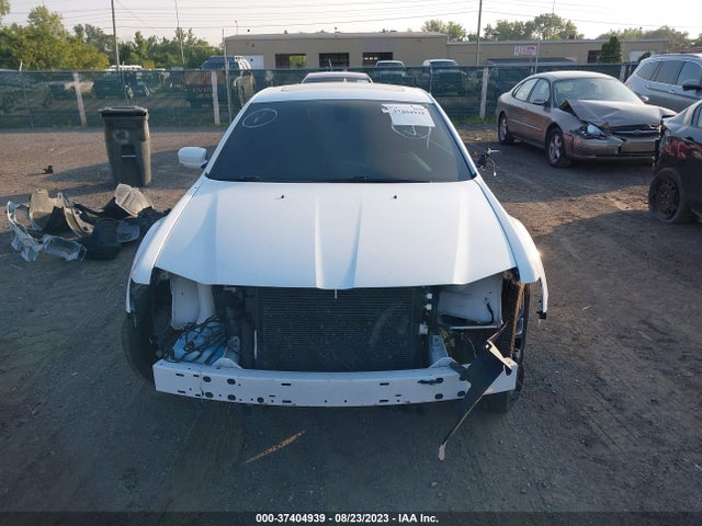 2C3CCAGG5HH585988 Chrysler 300 300s