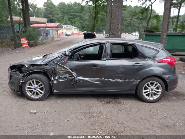 Ford FOCUS SE 2017 1FADP3K20HL216251 Image 13