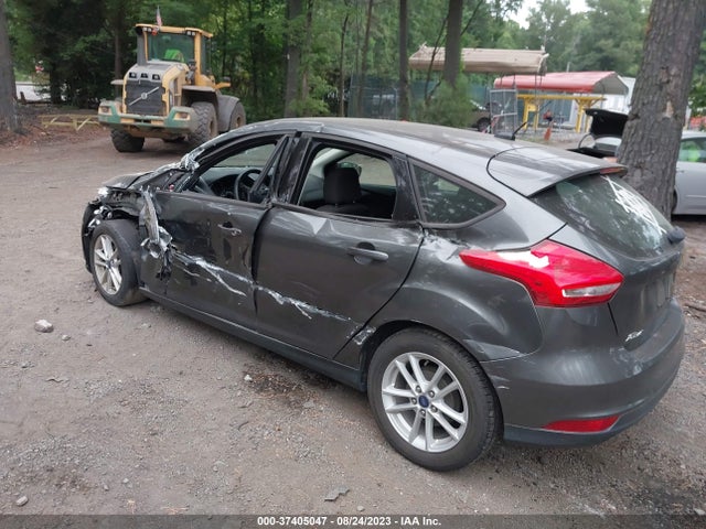 Ford FOCUS SE 2017 1FADP3K20HL216251 Image 3
