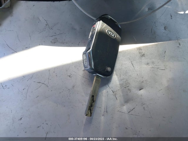 KIA Soul X-line 2020 KNDJ23AU5L7023738 Image 3