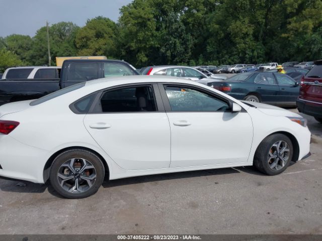 3KPF24AD2ME352345 KIA Forte Lxs