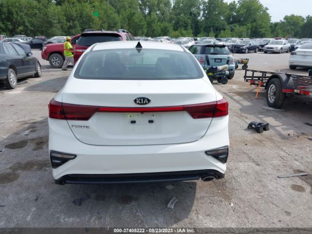 3KPF24AD2ME352345 KIA Forte Lxs