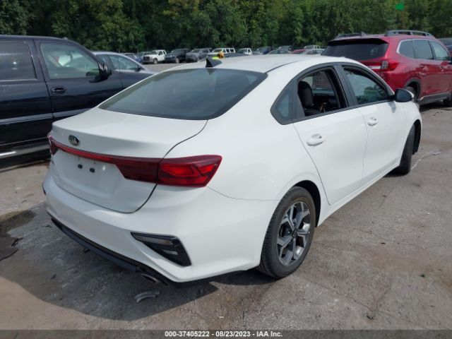 3KPF24AD2ME352345 KIA Forte Lxs