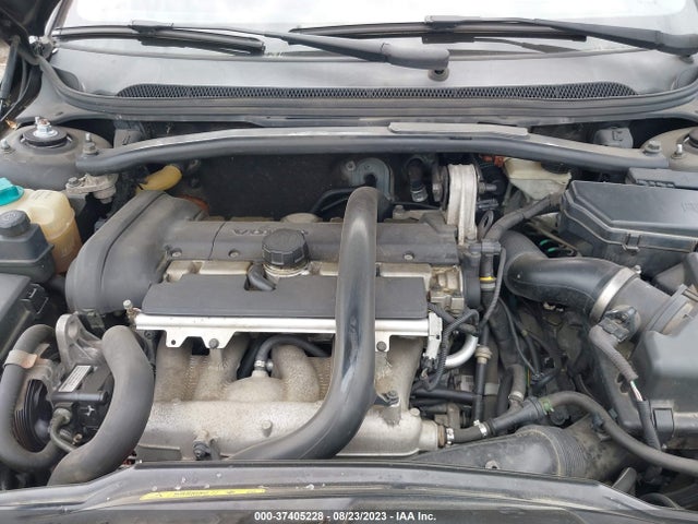 2005 VOLVO XC70 VIN: YV1SZ592651184341
