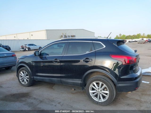 JN1BJ1CP5JW184308 Nissan Rogue Sport Sv