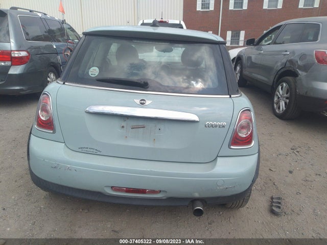 2012 MINI COOPER HARDTOP VIN: WMWSU3C56CT368267
