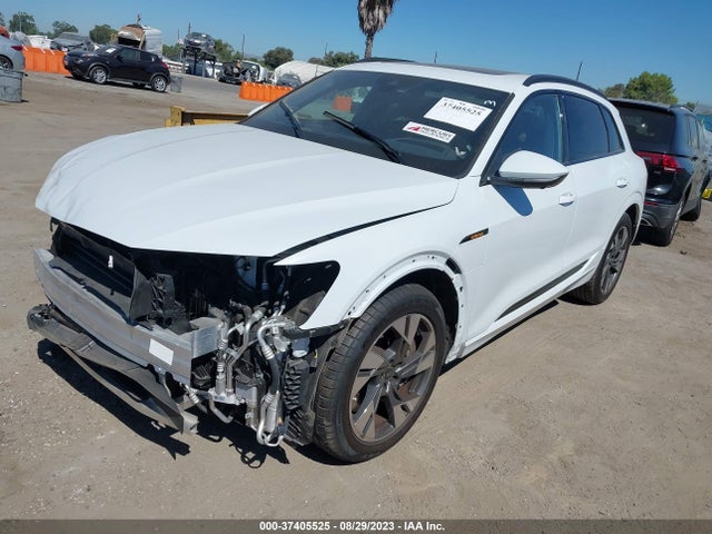 WA1AAAGE1NB013466 Audi E-tron Premium