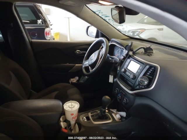 1C4PJLAB9HW572061 Jeep Cherokee Sport