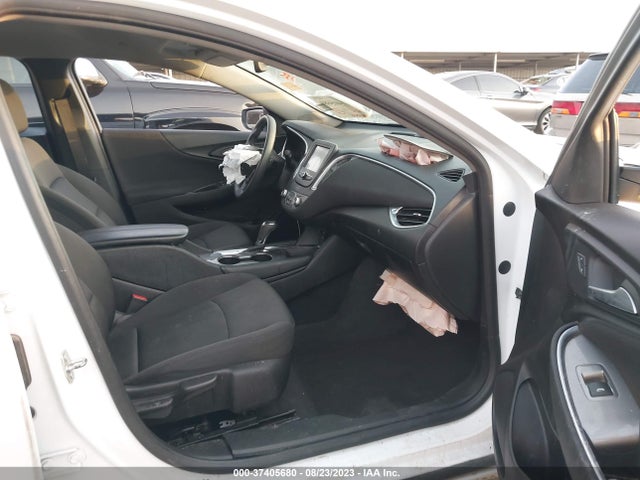 Chevrolet MALIBU LT 2018 1G1ZD5ST0JF275620 Image 5