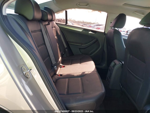 3VWD07AJ5FM325599 Volkswagen Jetta Sedan 1.8t Se W/connectivity
