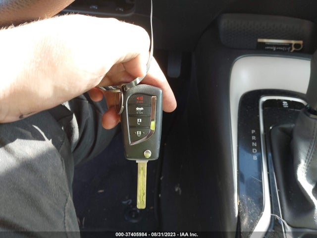2021 TOYOTA COROLLA LE VIN: 5YFEPMAE1MP229334