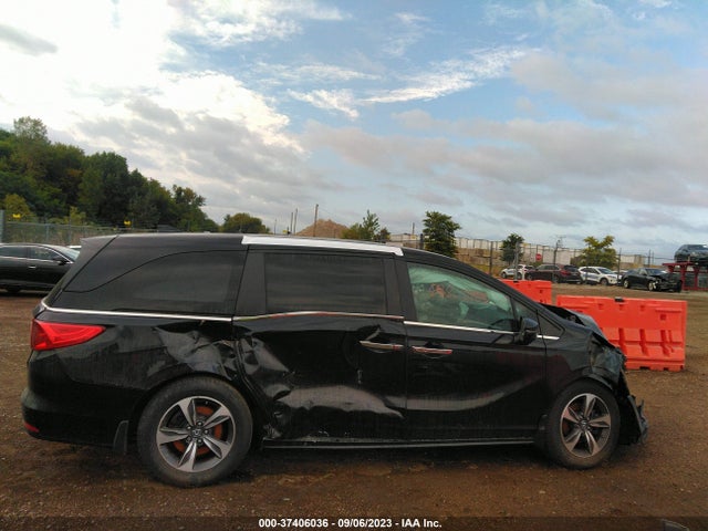 Honda Odyssey Touring 2018 5FNRL6H8XJB032128 Image 12