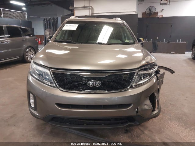 KIA Sorento Lx V6 2015 5XYKTDA79FG602532 Image 12
