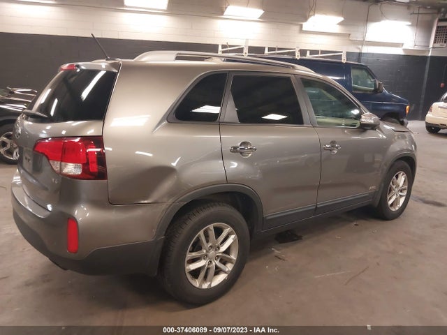 KIA Sorento Lx V6 2015 5XYKTDA79FG602532 Image 4