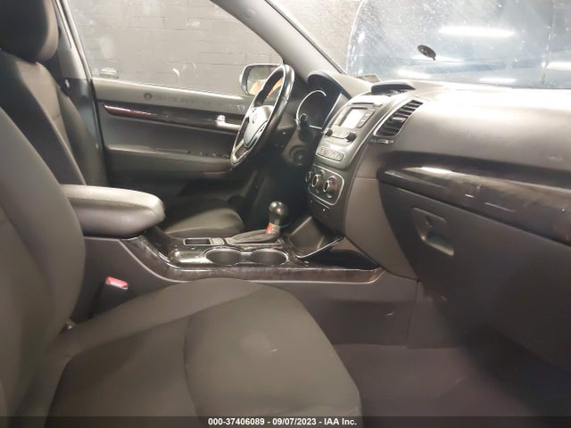 KIA Sorento Lx V6 2015 5XYKTDA79FG602532 Image 5