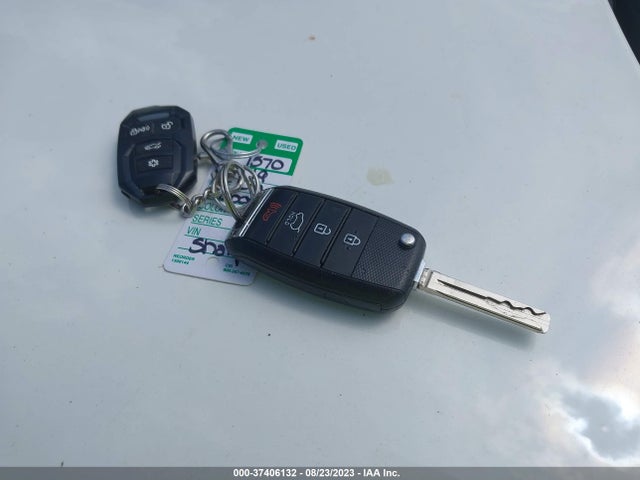 2019 KIA SPORTAGE LX VIN: KNDPMCAC8K7620781