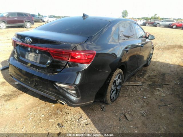 3KPF24AD4ME393088 KIA Forte Lxs