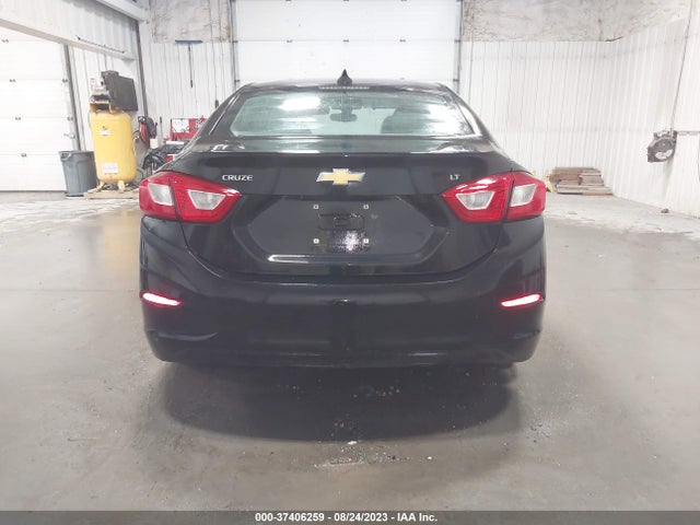 Chevrolet CRUZE LT 2018 1G1BE5SM1J7110287 Image 16