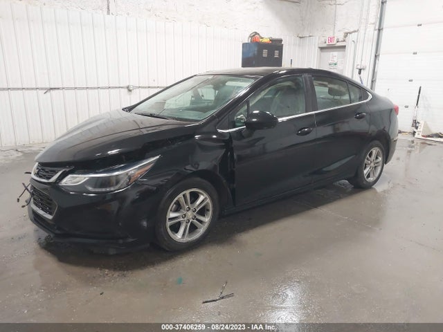 Chevrolet CRUZE LT 2018 1G1BE5SM1J7110287 Image 2