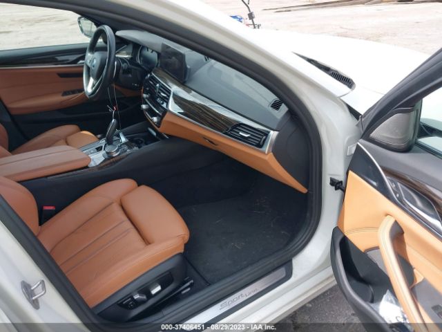 WBAJE7C56JWC56051 BMW 5 Series 540i Xdrive