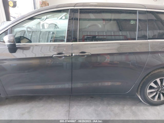 Chrysler Pacifica Hybrid Touring L 2023 2C4RC1L71PR556198 Image 6