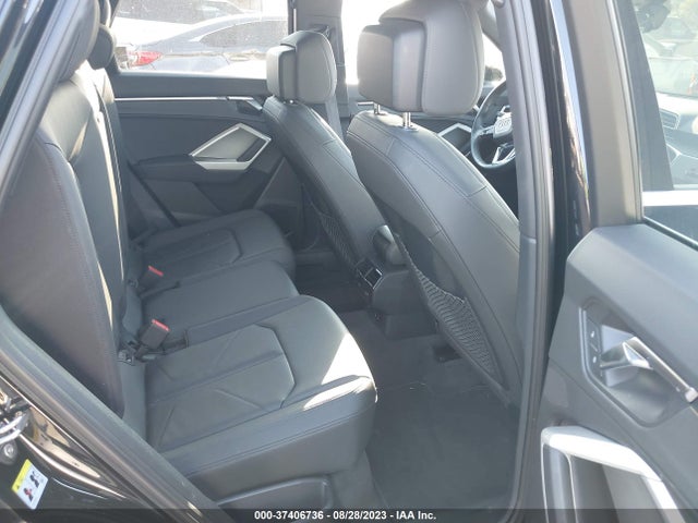WA1AUCF33M1115830 Audi Q3 PREMIUM