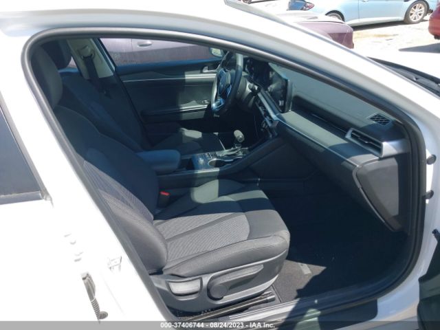 5XXG14J26NG151305 KIA K5 LXS