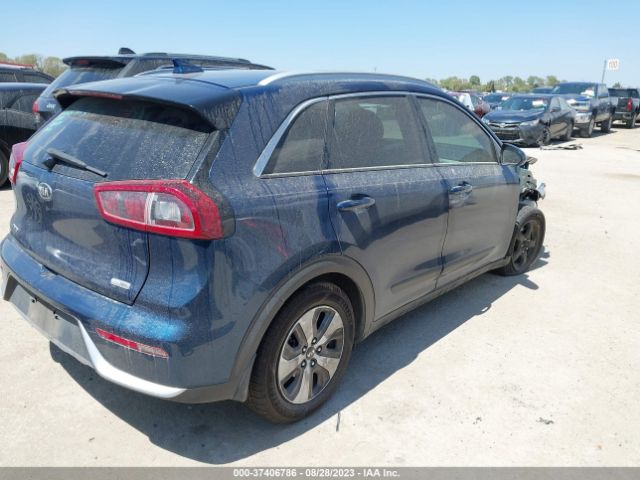 KNDCB3LC1H5088358 KIA NIRO LX