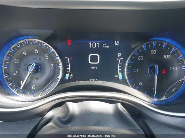 2C4RC1BG8NR117272 Chrysler Pacifica Touring L