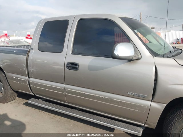 1999 CHEVROLET SILVERADO 1500 LS VIN: 2GCEC19T8X1257874
