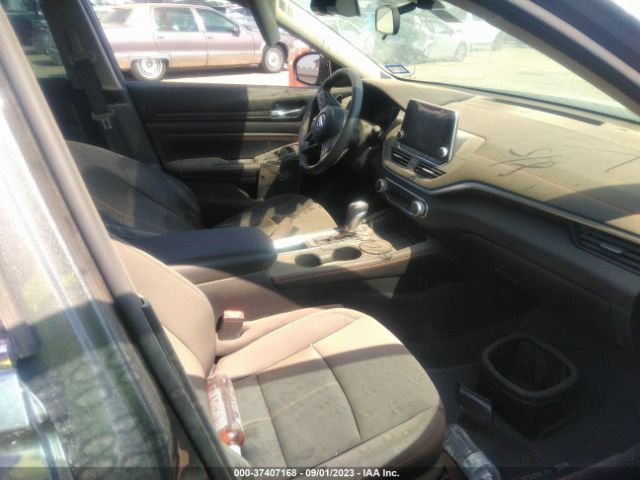 1N4AL4CV3MN389371 Nissan Altima 2.0 Sr