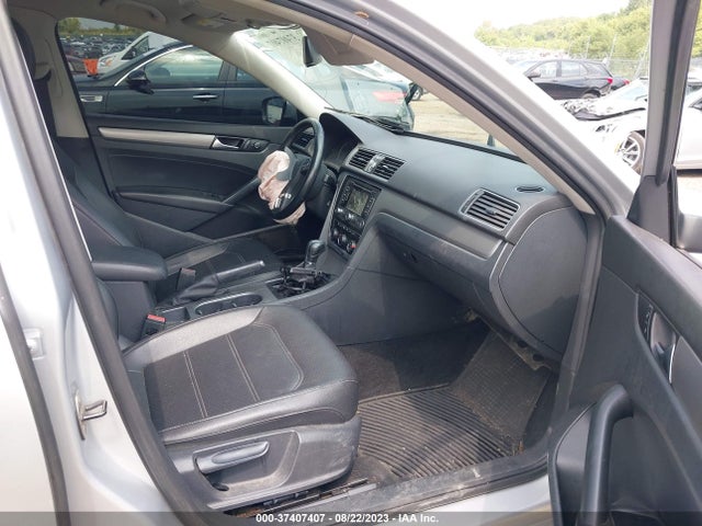 1VWBN7A39EC063208 Volkswagen Passat Tdi Se W/sunroof & Nav