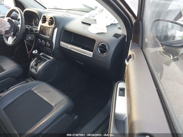 1C4NJCEBXFD209620 Jeep Compass Latitude