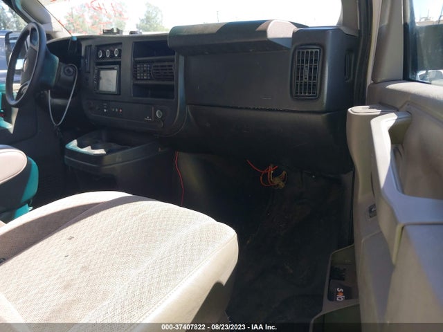 Chevrolet EXPRESS CARGO VAN 2017 1GCWGAFF6H1104151 Image 5