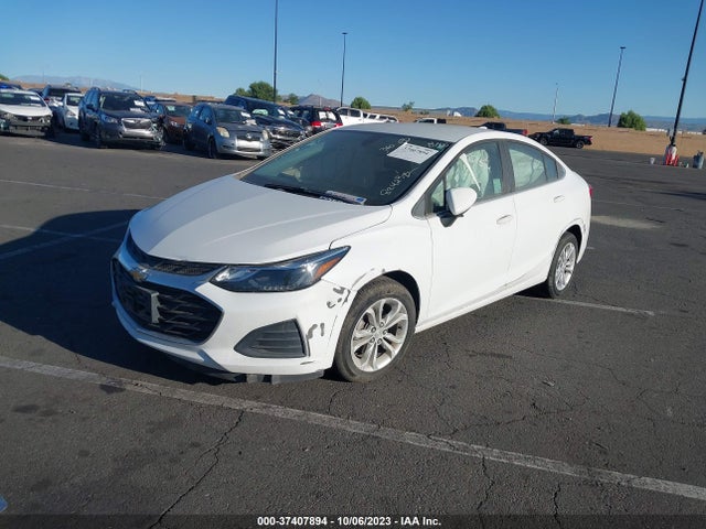 Chevrolet CRUZE LT 2019 1G1BE5SM6K7108858 Image 2