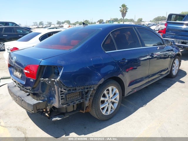3VWD17AJ5EM322259 Volkswagen Jetta Sedan Se W/connectivity
