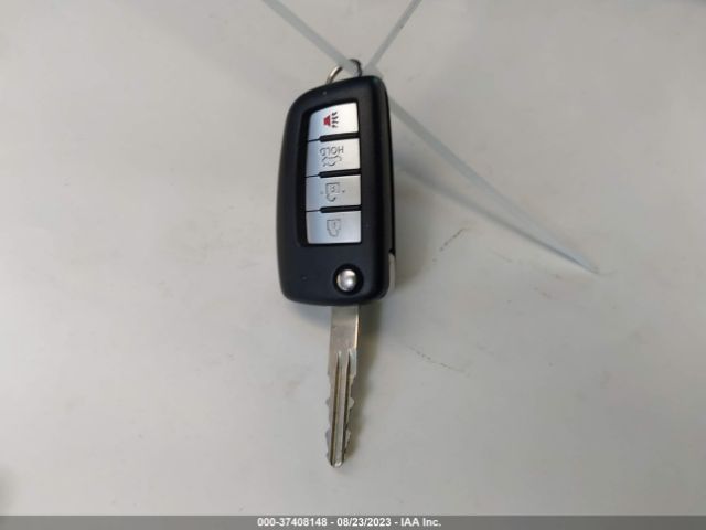 3N1CN8DV3NL838930 Nissan VERSA S
