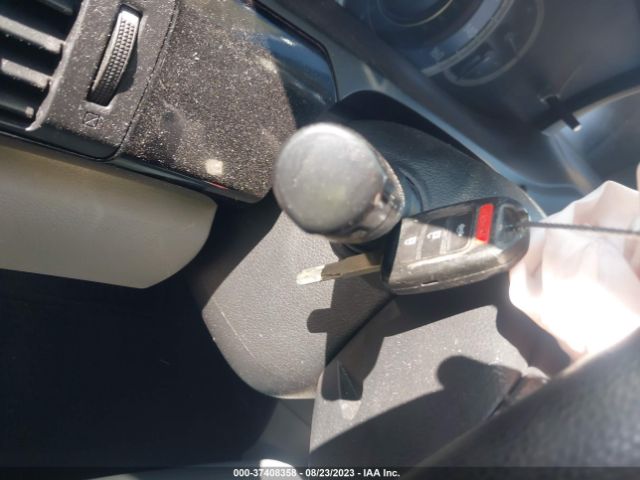 1HGCR2F33GA182735 Honda Accord Sedan Lx