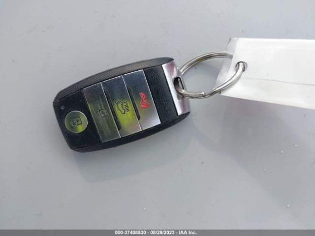 KNDPNCAC9H7224638 KIA Sportage Ex
