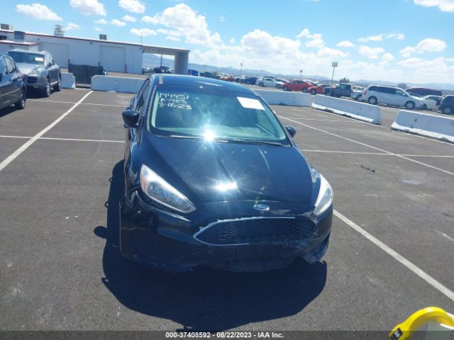 1FADP3K28JL282794 Ford FOCUS SE