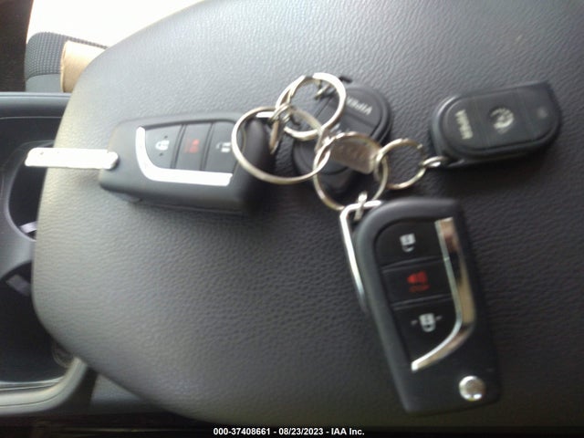 Toyota RAV4 LE 2019 JTMF1RFV4KJ017024 Image 11