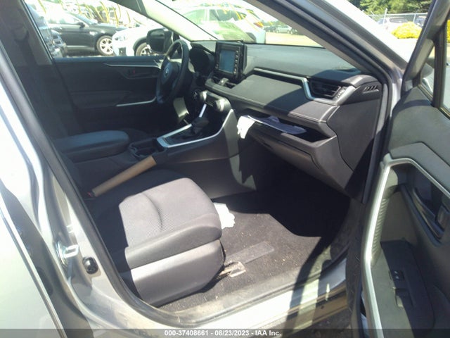 Toyota RAV4 LE 2019 JTMF1RFV4KJ017024 Image 5