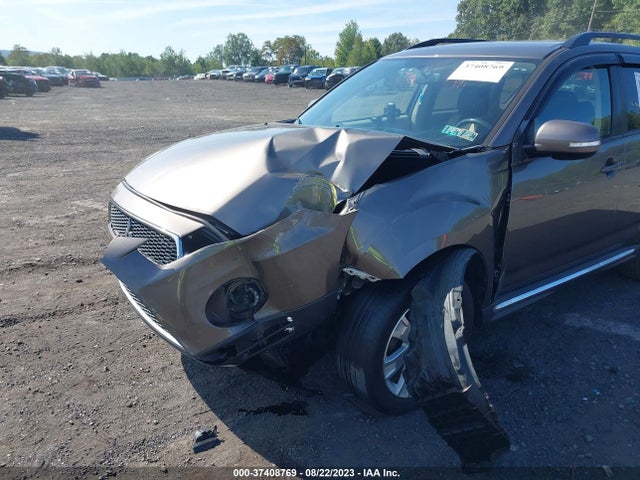 2011 MITSUBISHI OUTLANDER SE VIN: JA4JT3AW2BU037895