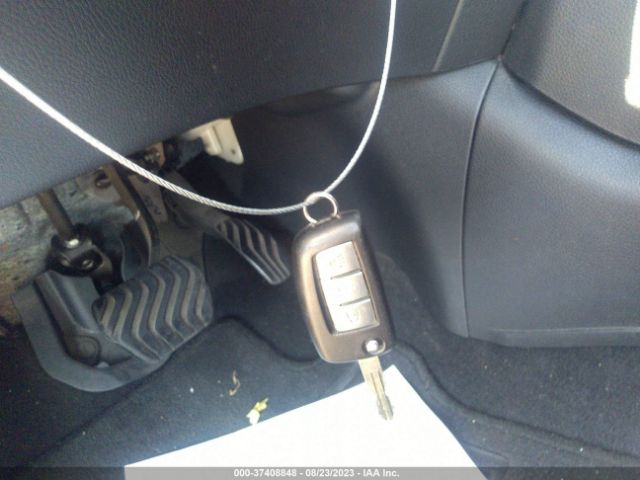 JN1BJ1CP8KW527162 Nissan Rogue Sport S