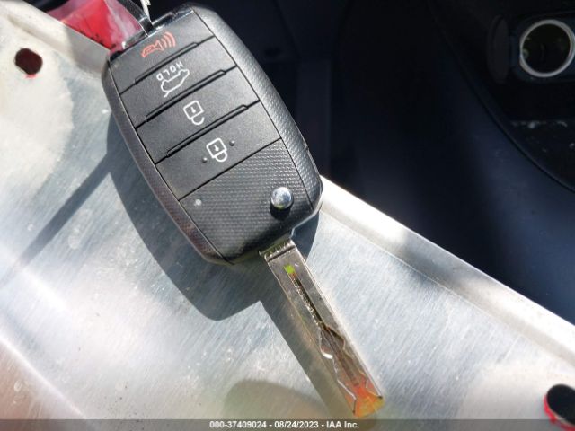 KNDJN2A28H7466215 KIA Soul Base