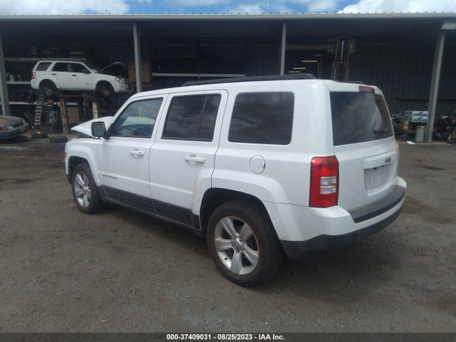 1C4NJPFAXGD582395 Jeep Patriot Latitude